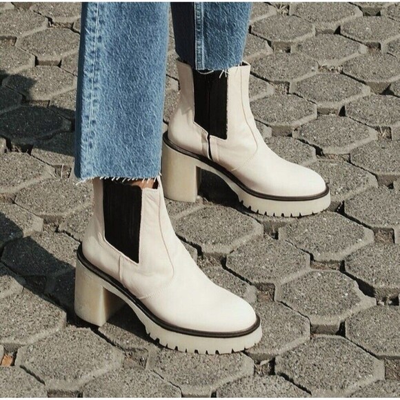 Free People Shoes - Free People Womens Chelsea Boots US 7 Cream Lug Sole Block Heel Streetwear